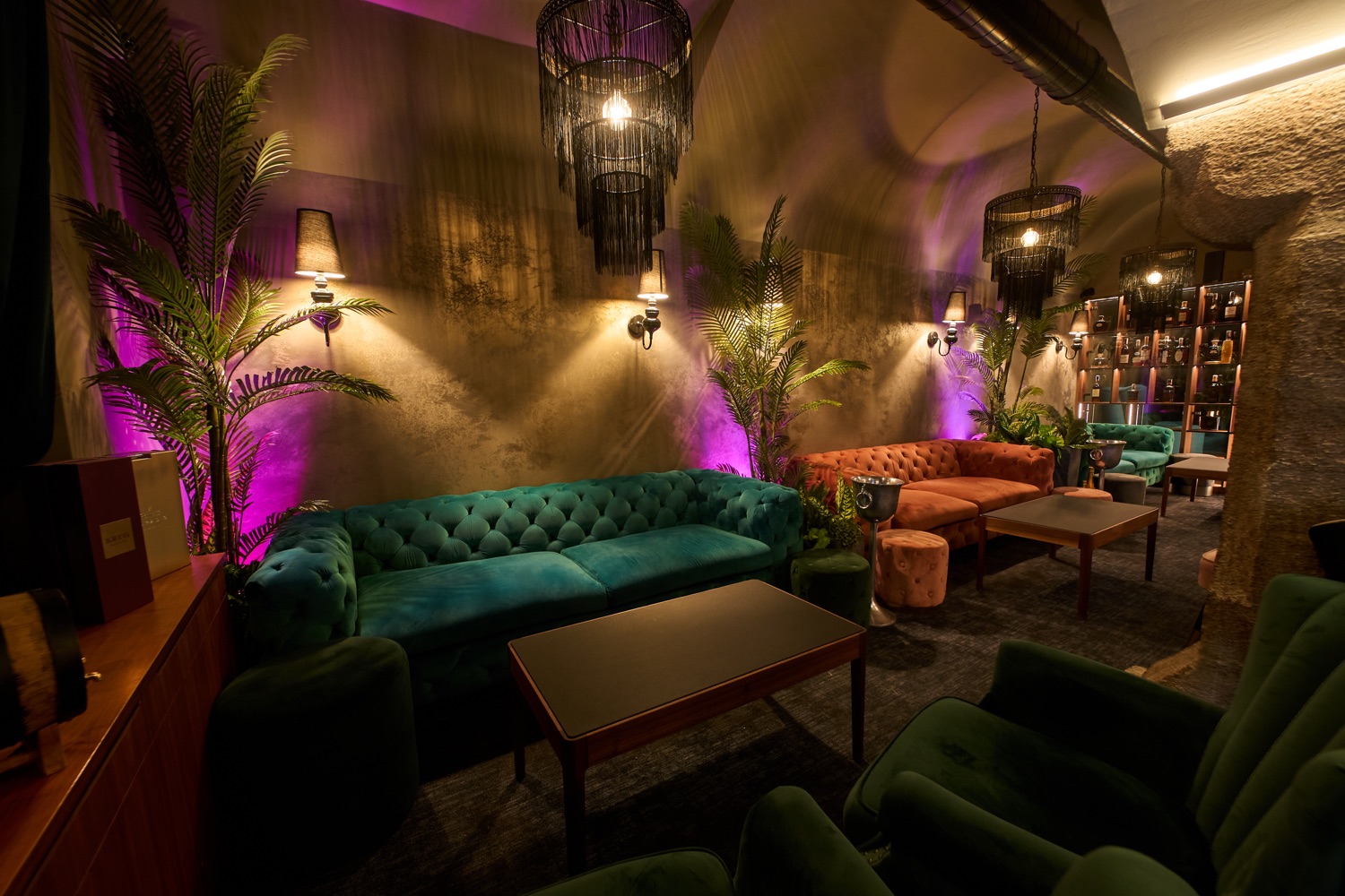 GrapesBar_7.jpg